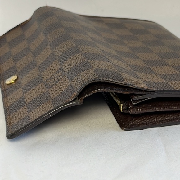 Auth Louis Vuitton Damier Ebene Sarah Long Wallet - Picture 9 of 16